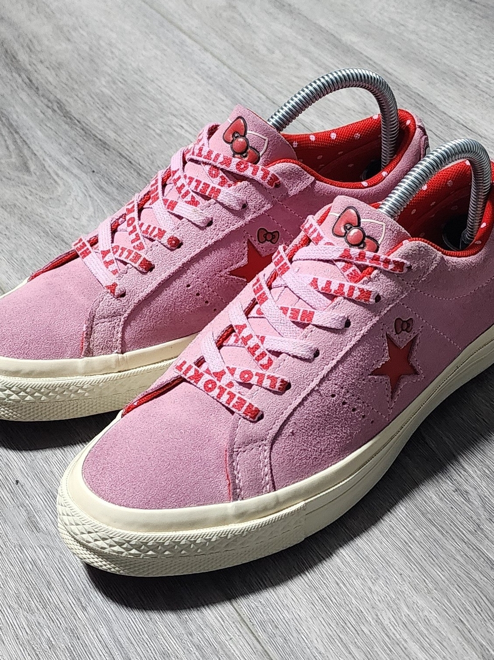 Converse One Star Ox Pink Suede Rare 2018 Hello Kitty Sneakers Womens Size 7.5
